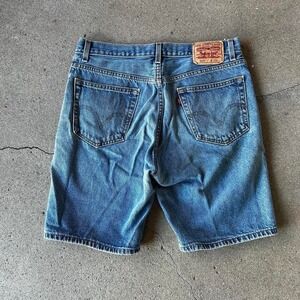 Vintage 2000s Levi's 505 light wash denim jean shorts jorts